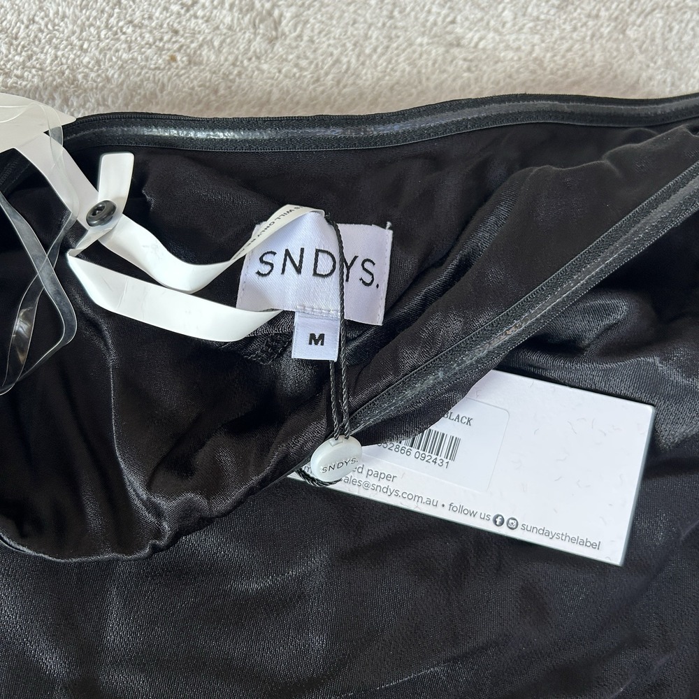 Revolve SNDYS Maxi Dress Black‎ Strapless Satin size M NWT $125 - Picture 6 of 9